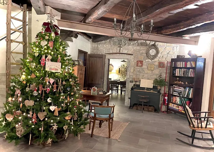 Il Castellaccio - Couette-café 3*